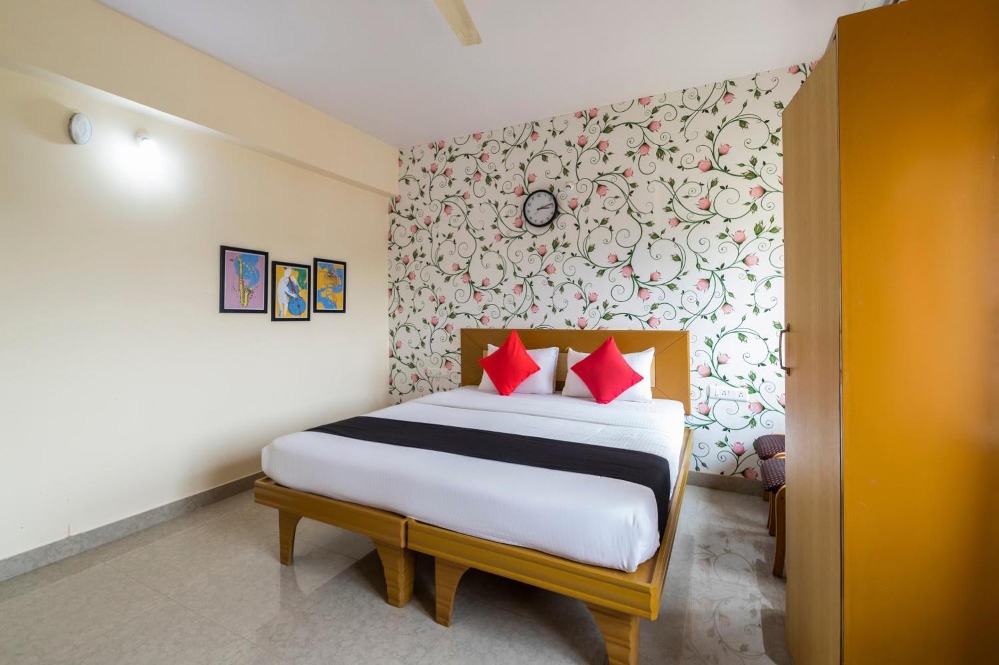 Collection O Sandalleaf Park Hotel Bangalore